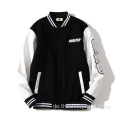 Herren Baseball-Uni-Jacke mit Logo-Applikation angepasst